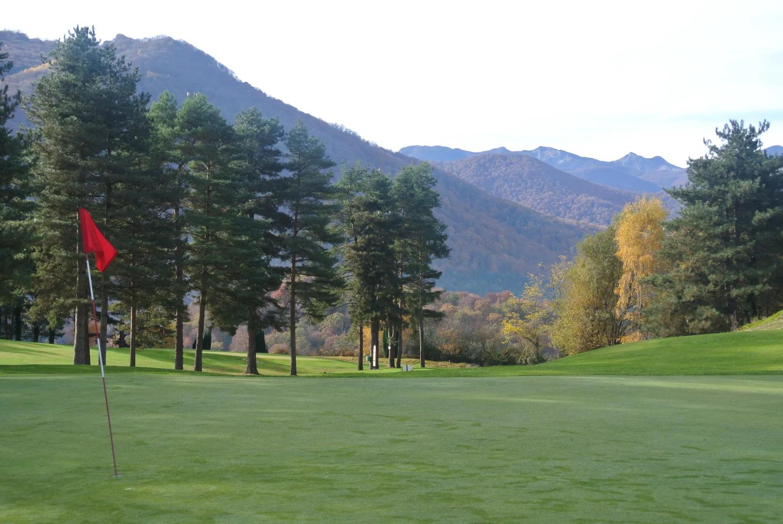 Lourdes Pyrenees Golf Club - Picture 0